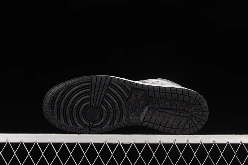 All categories Air Jordan Jordan series basketball shoes Air Jordan 1 Mid G version pure original Air Jordan 1 Mid GS "Schematic" AJ1 Joe 1 white graffiti Zhongbang basketball shoes DQ1864-100